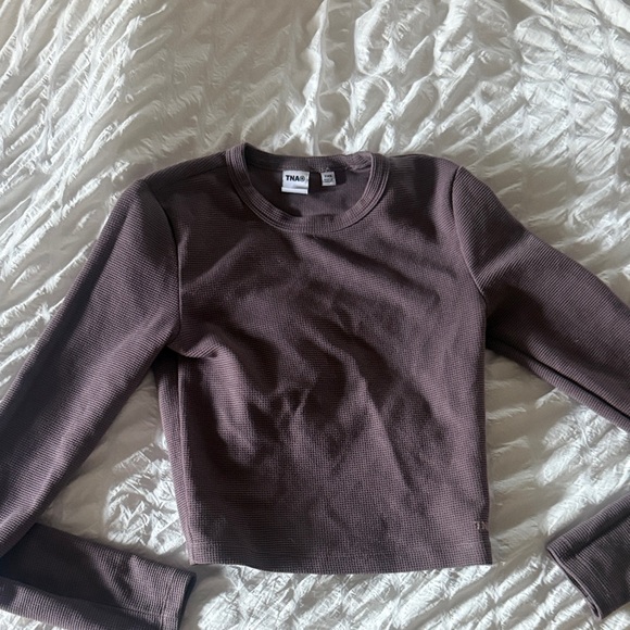 Aritzia Tops - Aritzia Cropped Long-Sleeve Thermal Top in plum
